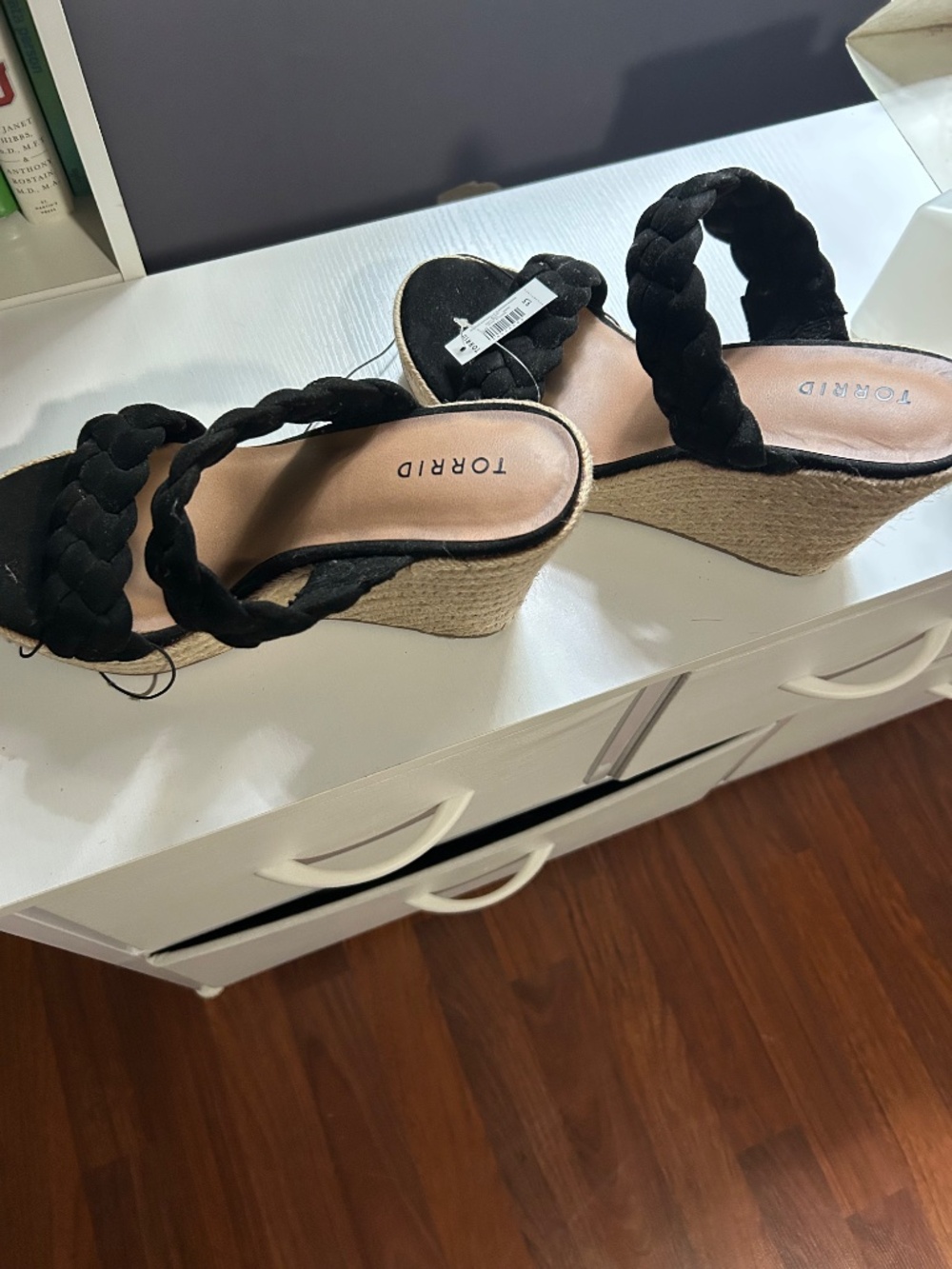 Shoes - Picture 3 of 4